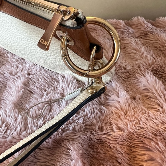 NWOT CLN wristlet with gold hardware and clip to hook onto purse or belt loop - Picture 5 of 7